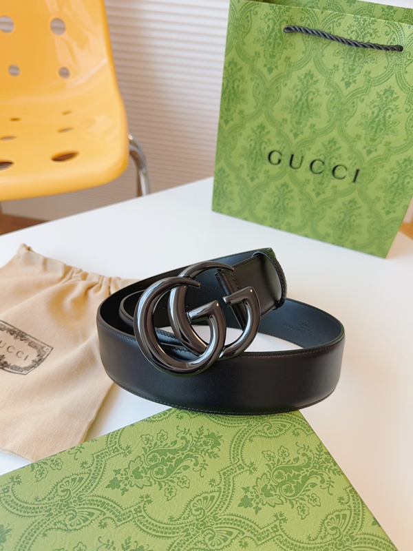 スーパーコピーグッチベルト背面デザイン